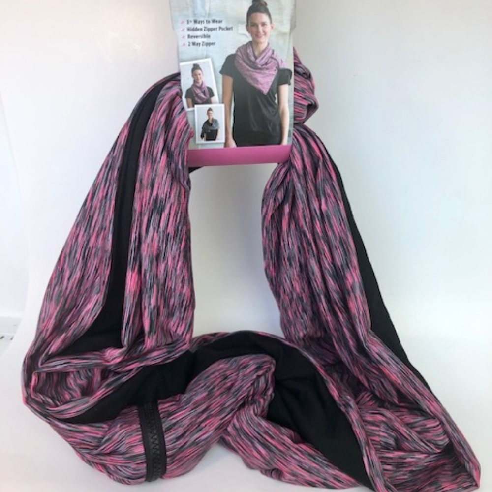DEMDACO Black Pink Womens Reversible Zipper Scarf